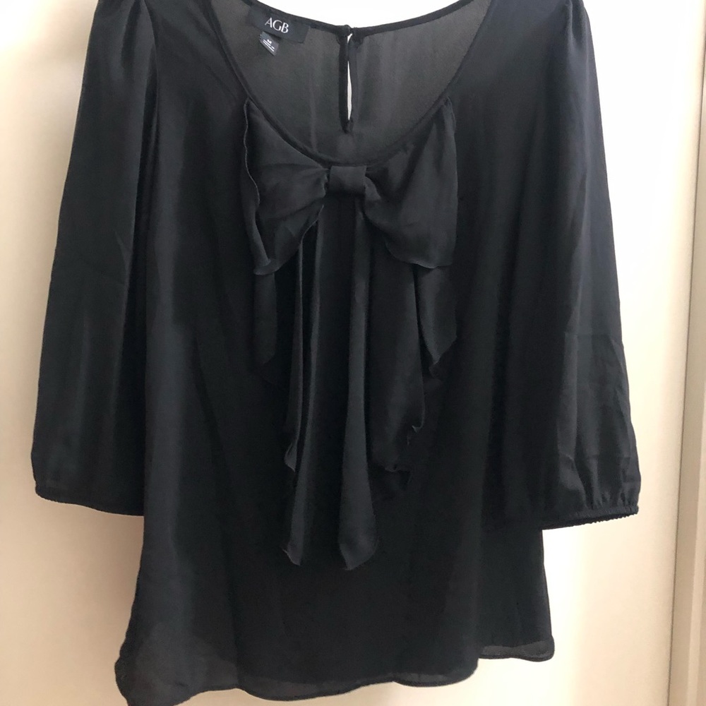 🦉Black Bow Front Scoop Neck Blouse NWOT